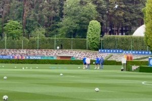 开云体育官网-记者：帕瓦尔、劳塔罗单独训练，明天全队重新集结后会有决定